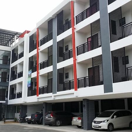 Kp Place Лопбури Экстерьер фото